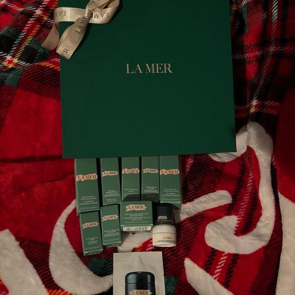 La-mer Skincare - Picture 1 of 4